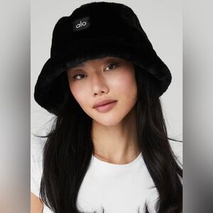 SOLD!!!Alo yoga faux fur bucket hat